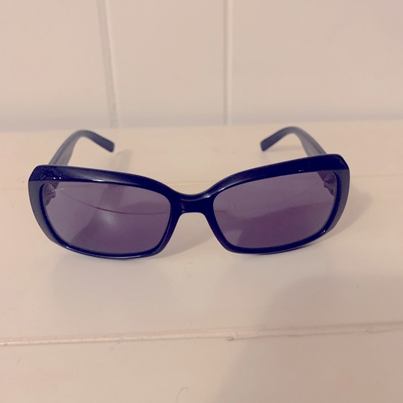 Gucci Black Sunglasses with GG monogram on arms
